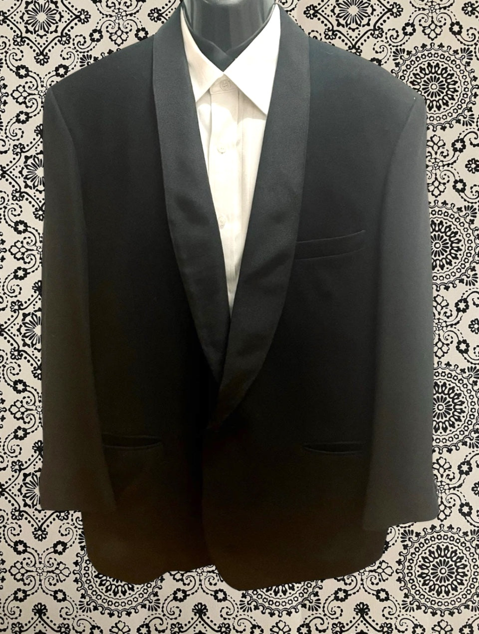 Vintage Men’s Tuxedo Jacket Vintage 1950s Elegant Black Tuxedo Classic Formalwear pure wool Shawl Collar Satin Lapel Wool Tailored Size L